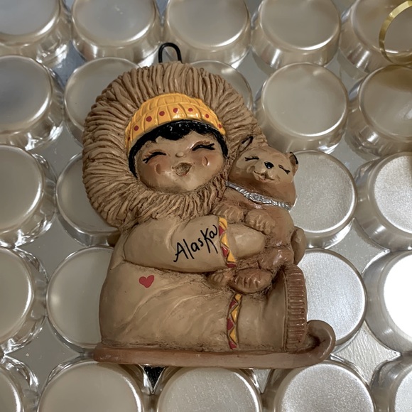 Vintage Alaskan Eskimo husky ornament - Picture 2 of 12
